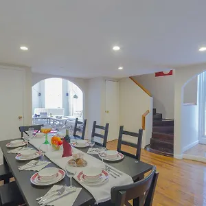 - Cozy , Nueva York Estados Unidos